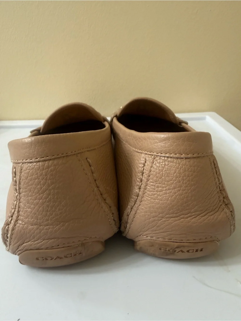 Coach 10 Classic Women's Tan Leather Driving Loafers Gold Bit Hardware Preppy
